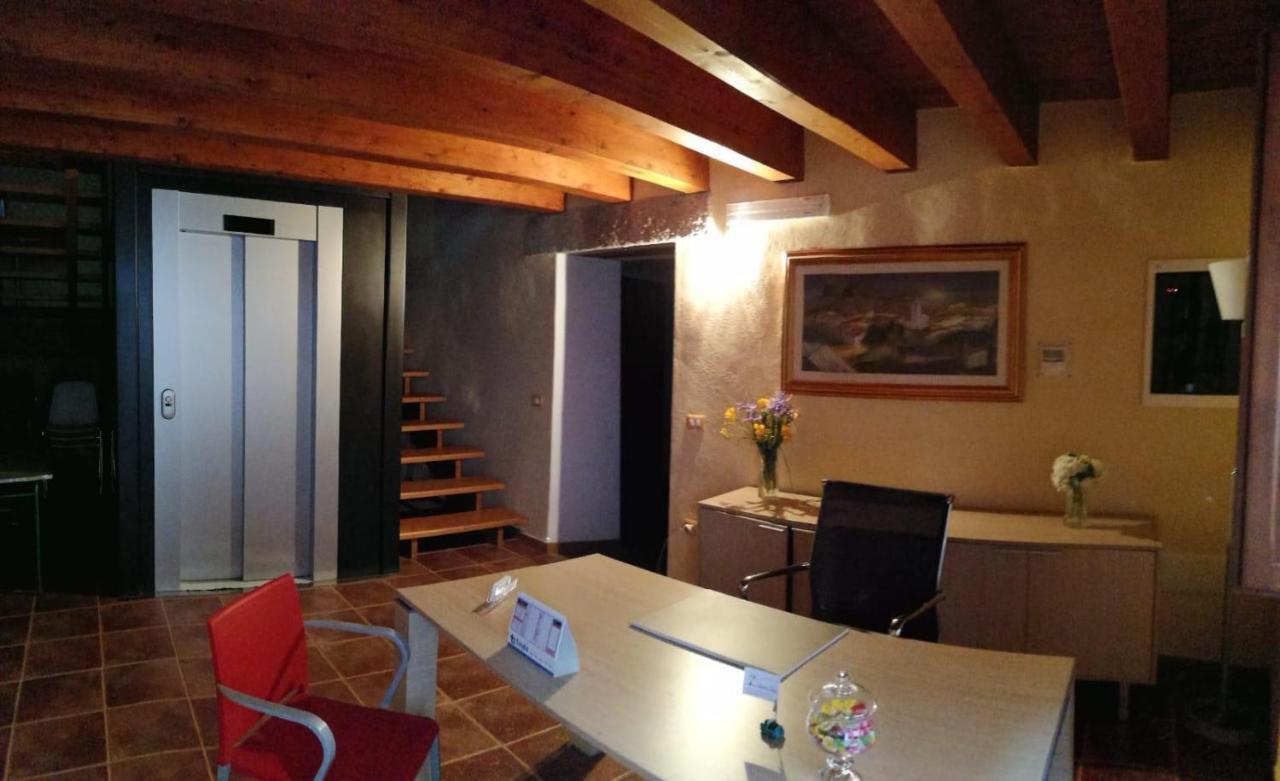 La Casa Del Borgo Bed & Breakfast Ittireddu Luaran gambar